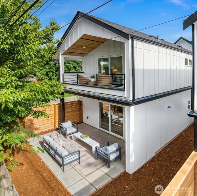 Property photo for 9008 5th Avenue S, Seattle photo 2