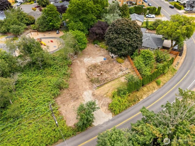 Property photo for 151 Browns Point Boulevard, Tacoma photo 2