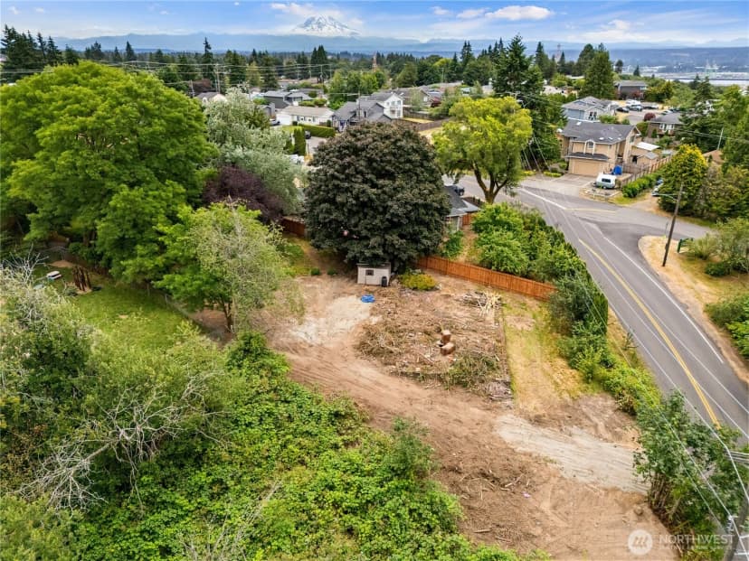 Property photo for 151 Browns Point Boulevard, Tacoma photo 3