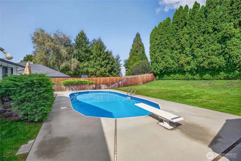 Property photo for 717 12th Street Ne, East Wenatchee photo 34