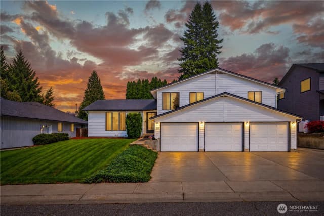 Property photo for 717 12th Street Ne, East Wenatchee