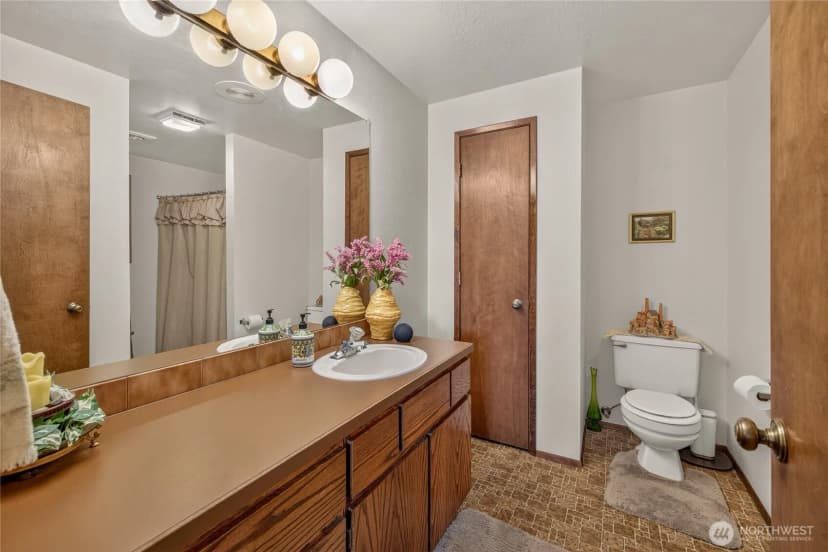 Property photo for 717 12th Street Ne, East Wenatchee photo 20