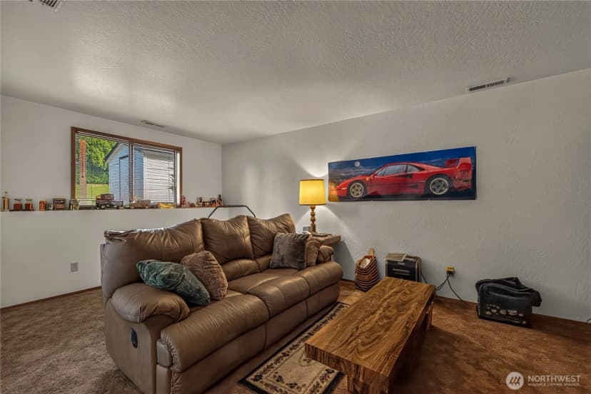 Property photo for 717 12th Street Ne, East Wenatchee photo 26