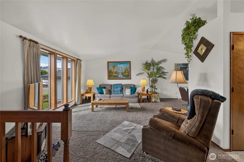 Property photo for 717 12th Street Ne, East Wenatchee photo 4