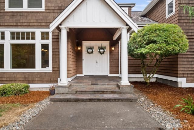 Property photo for 11621 Gravelly Lake Drive Sw, Lakewood photo 3