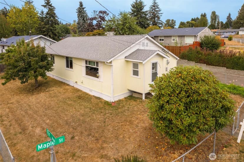 Property photo for 2703 Maple Street, Bremerton photo 21
