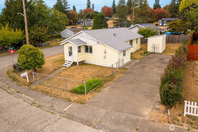 Property photo for 2703 Maple Street, Bremerton photo 28