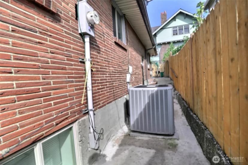 Property photo for 1503 S Stevens Street, Seattle photo 21