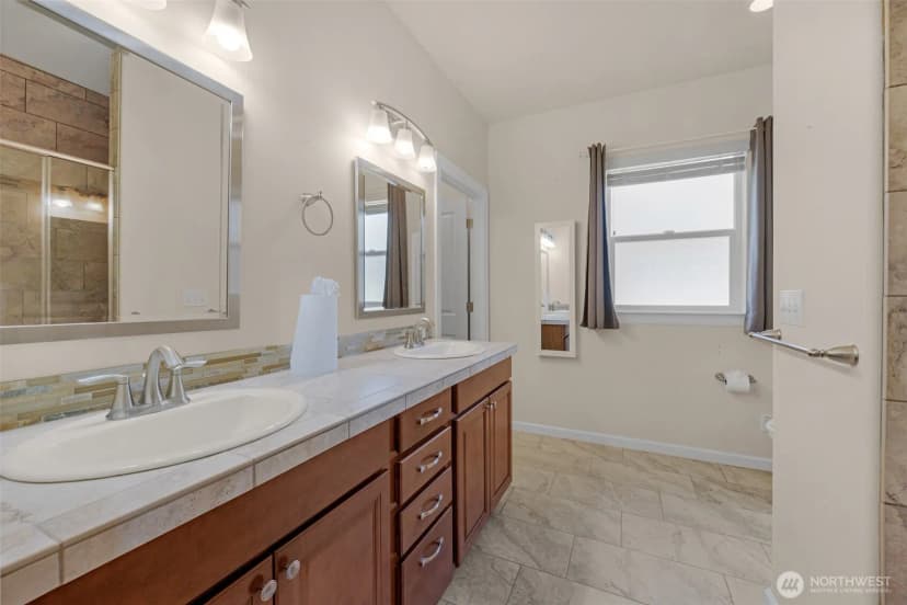 Property photo for 15705 99th Drive Ne, Arlington photo 16
