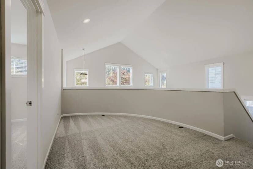 Property photo for 2136 Ne Noble Street, Issaquah photo 18