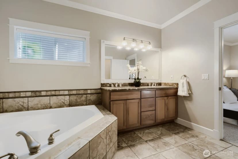 Property photo for 2136 Ne Noble Street, Issaquah photo 16