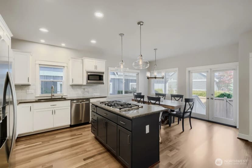 Property photo for 2136 Ne Noble Street, Issaquah photo 8