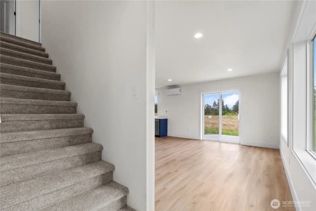 Property photo for 15 Anchor Way Loop, Cathlamet photo 3