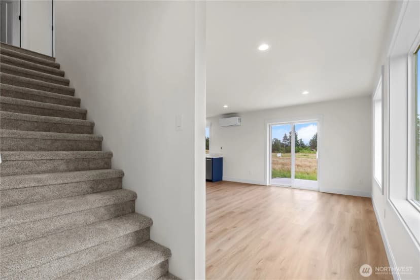 Property photo for 15 Anchor Way Loop, Cathlamet photo 3