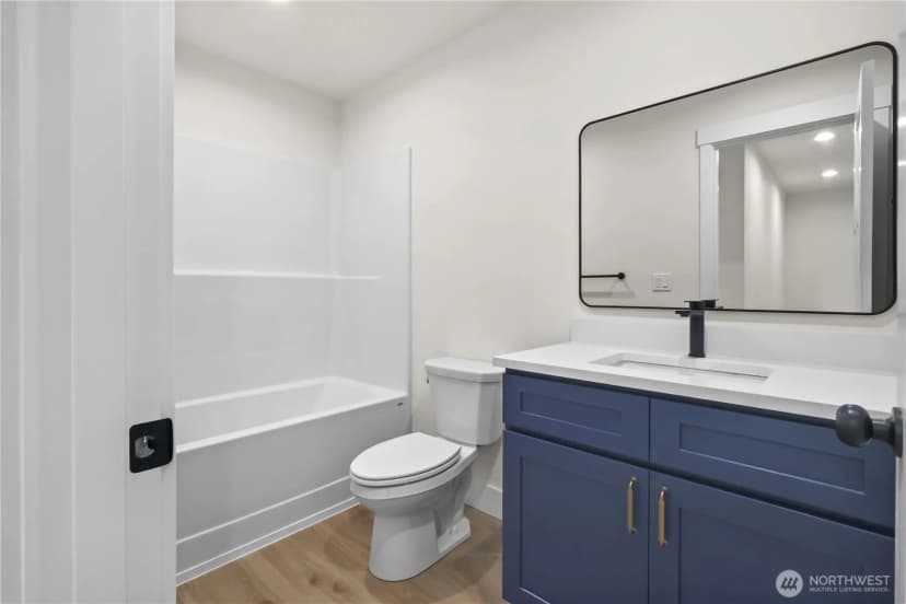 Property photo for 15 Anchor Way Loop, Cathlamet photo 26