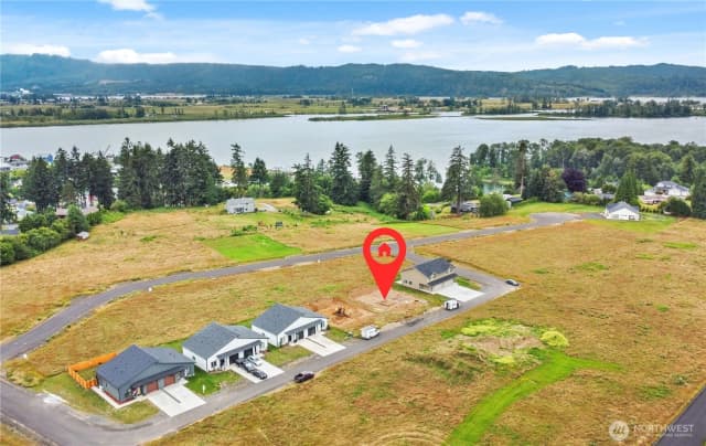 Property photo for 15 Anchor Way Loop, Cathlamet photo 2