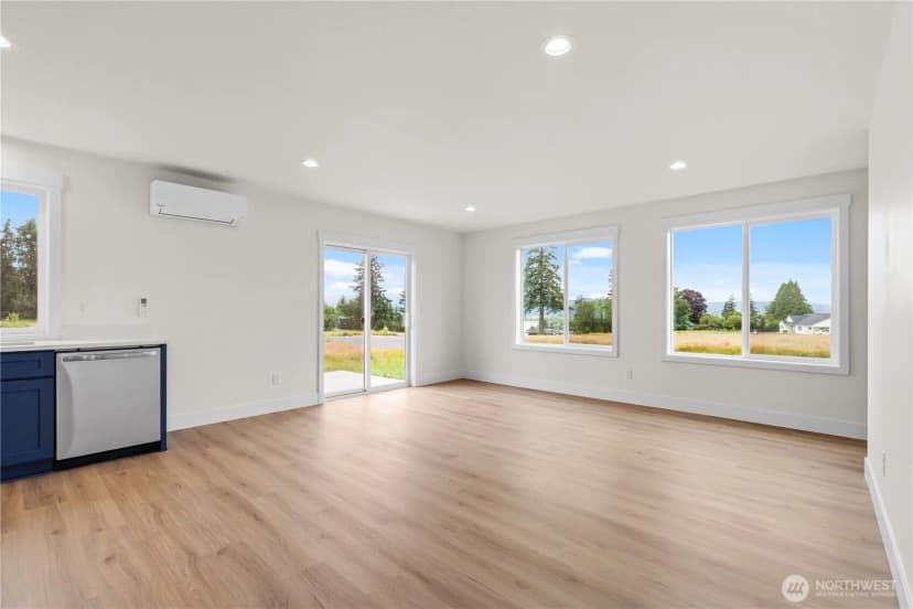 Property photo for 15 Anchor Way Loop, Cathlamet photo 8