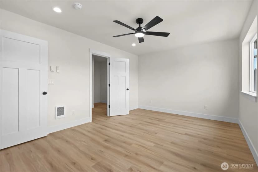 Property photo for 15 Anchor Way Loop, Cathlamet photo 17