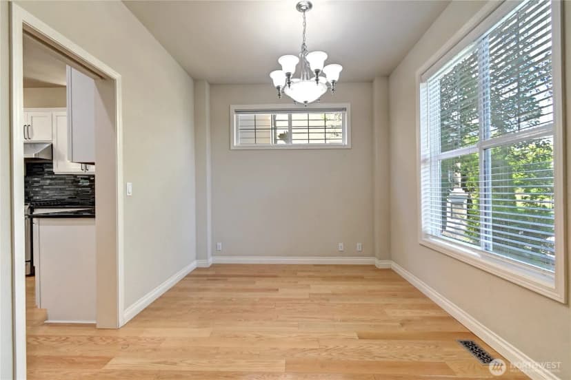 Property photo for 18947 Ne 68th Street, Redmond photo 7
