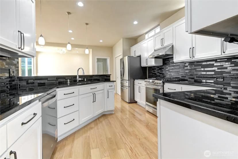 Property photo for 18947 Ne 68th Street, Redmond photo 10