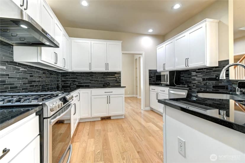 Property photo for 18947 Ne 68th Street, Redmond photo 11