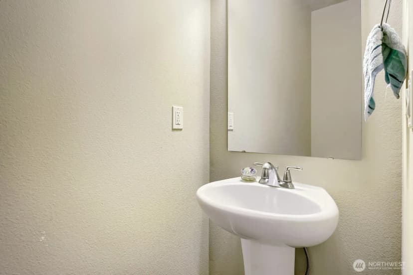 Property photo for 537 Ne Queen Avenue, Renton photo 19