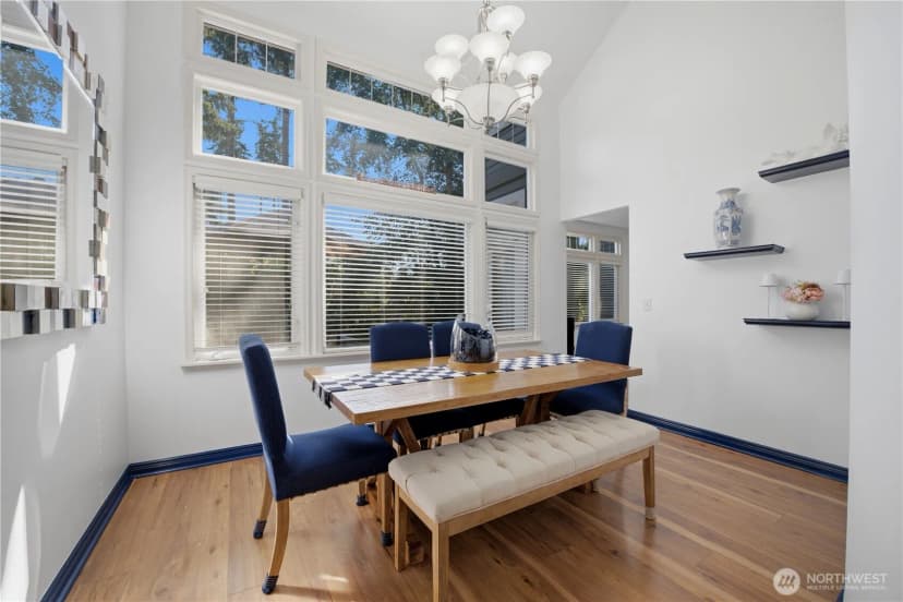 Property photo for 11627 E Oakmont Drive, Mukilteo photo 8