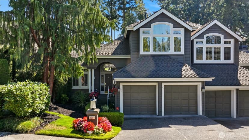 Property photo for 11627 E Oakmont Drive, Mukilteo