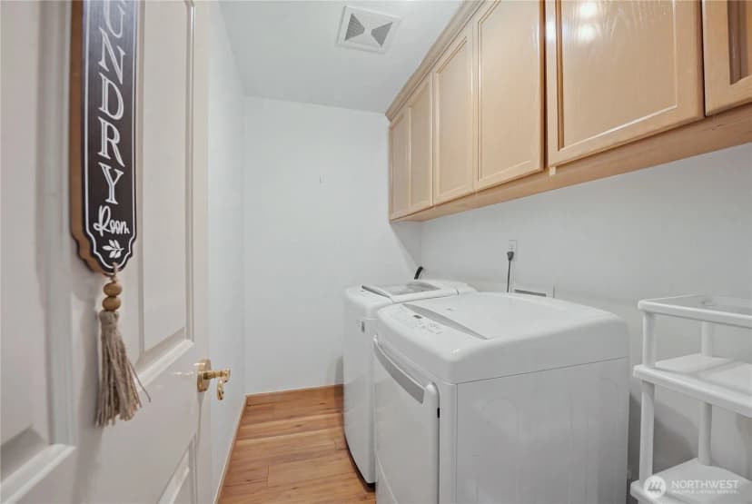 Property photo for 11627 E Oakmont Drive, Mukilteo photo 18