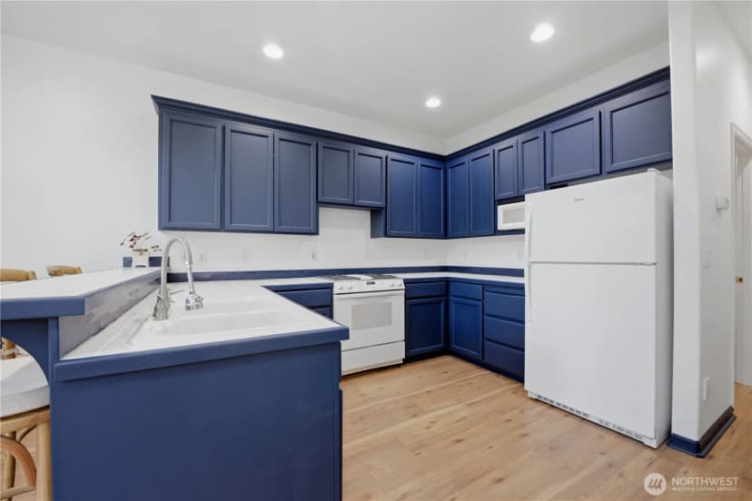 Property photo for 11627 E Oakmont Drive, Mukilteo photo 11