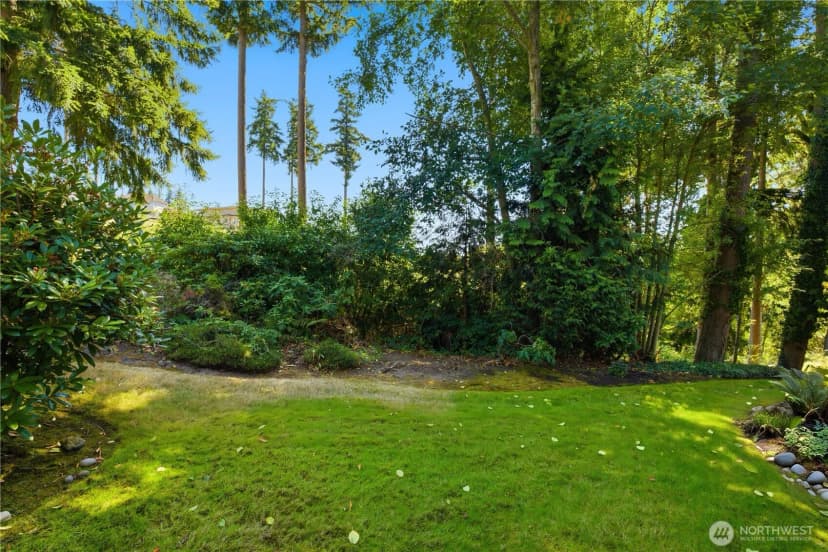 Property photo for 11627 E Oakmont Drive, Mukilteo photo 17