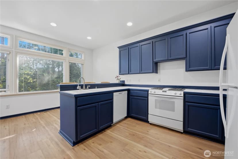 Property photo for 11627 E Oakmont Drive, Mukilteo photo 12