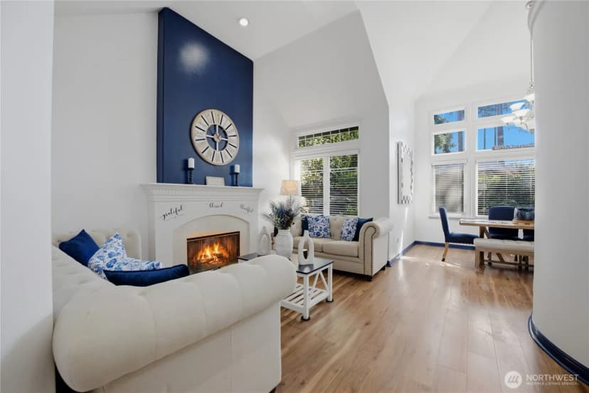Property photo for 11627 E Oakmont Drive, Mukilteo photo 6