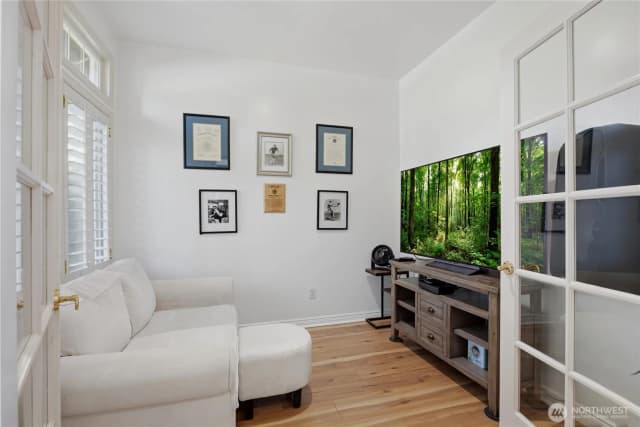 Property photo for 11627 E Oakmont Drive, Mukilteo photo 4