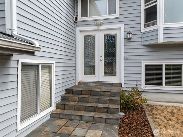 Property photo for 7048 7048 Aegean Boulevard Ne, Bremerton photo 2