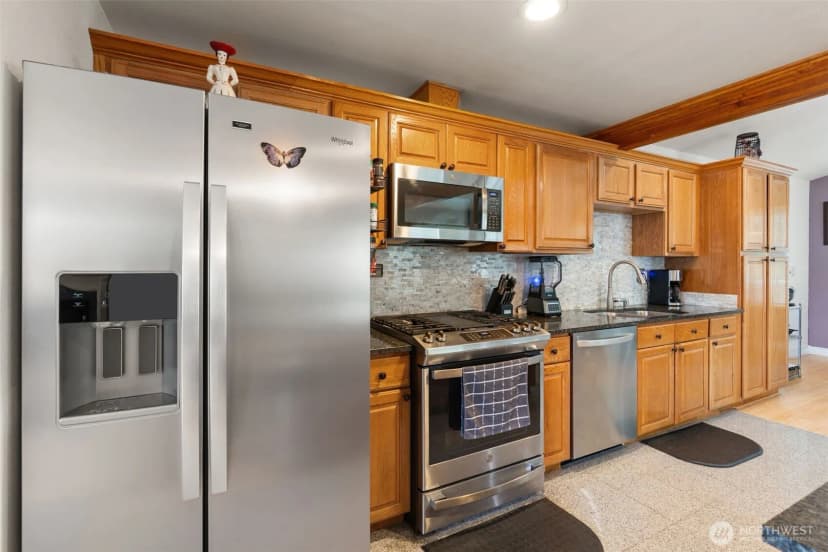 Property photo for 7048 7048 Aegean Boulevard Ne, Bremerton photo 14