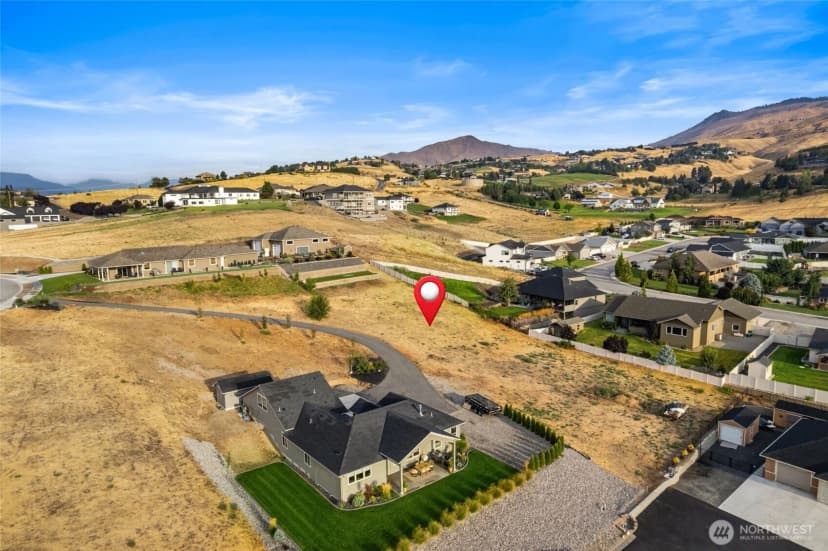 Property photo for 874 Autumn Crest Drive, Wenatchee photo 9