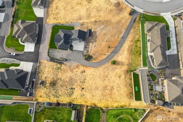 Property photo for 874 Autumn Crest Drive, Wenatchee photo 5