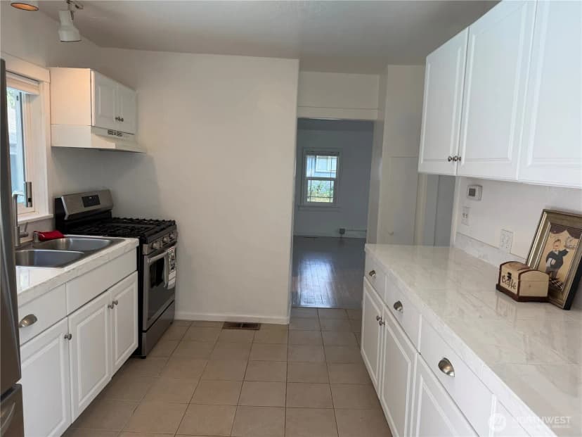 Property photo for 704 Roeder Street, Everson photo 7