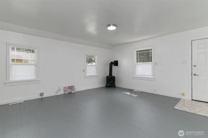 Property photo for 704 Roeder Street, Everson photo 4