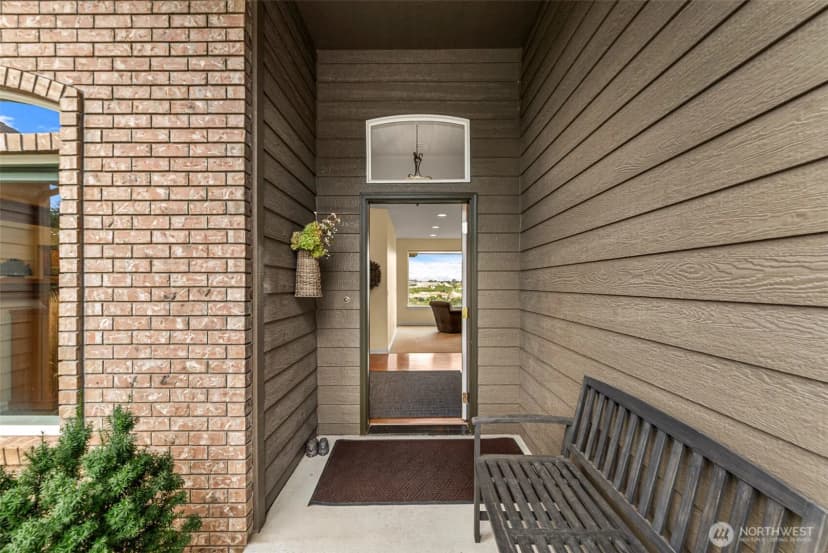 Property photo for 3045 Eastview Lane, Wenatchee photo 4