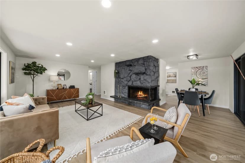 Property photo for 7601 64th Avenue W, Lakewood photo 6