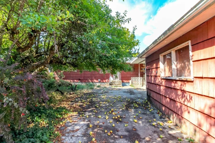 Property photo for 7043 Tacoma Avenue S, Tacoma photo 35