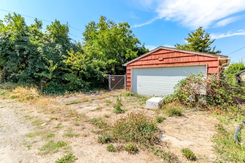Property photo for 7043 Tacoma Avenue S, Tacoma photo 36
