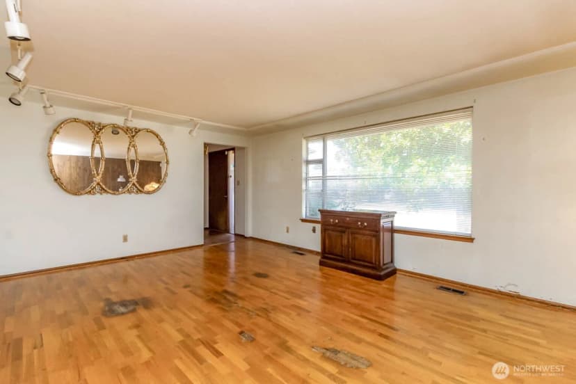 Property photo for 7043 Tacoma Avenue S, Tacoma photo 6