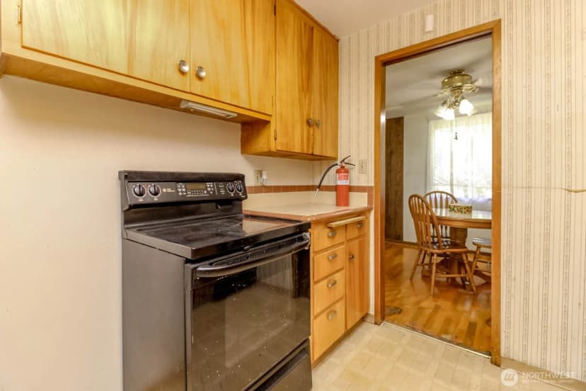 Property photo for 7043 Tacoma Avenue S, Tacoma photo 10