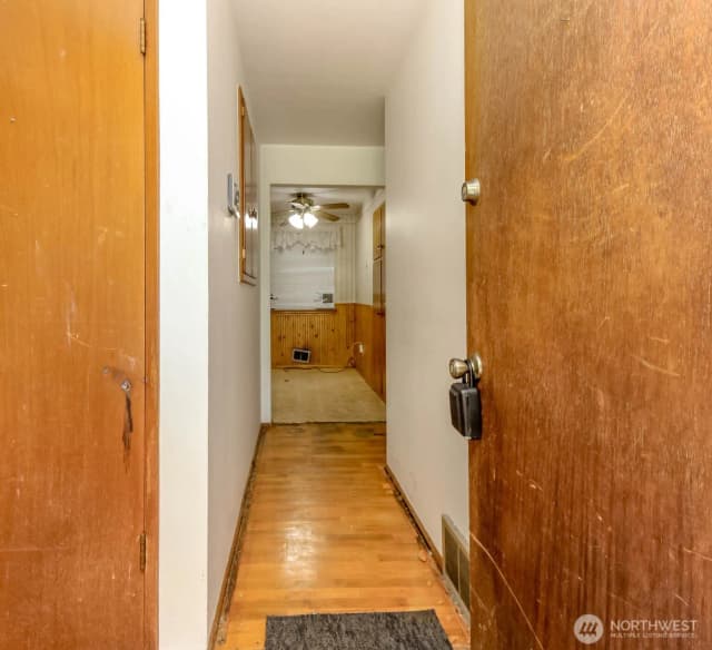 Property photo for 7043 Tacoma Avenue S, Tacoma photo 3
