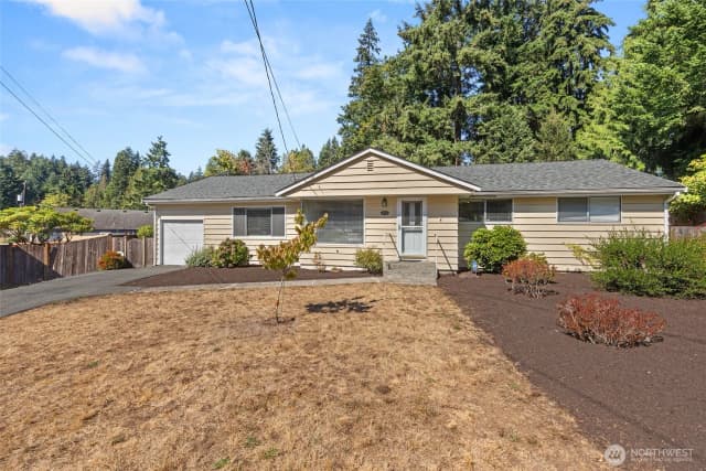 Property photo for 18521 36th Place Ne, Lake Forest Park