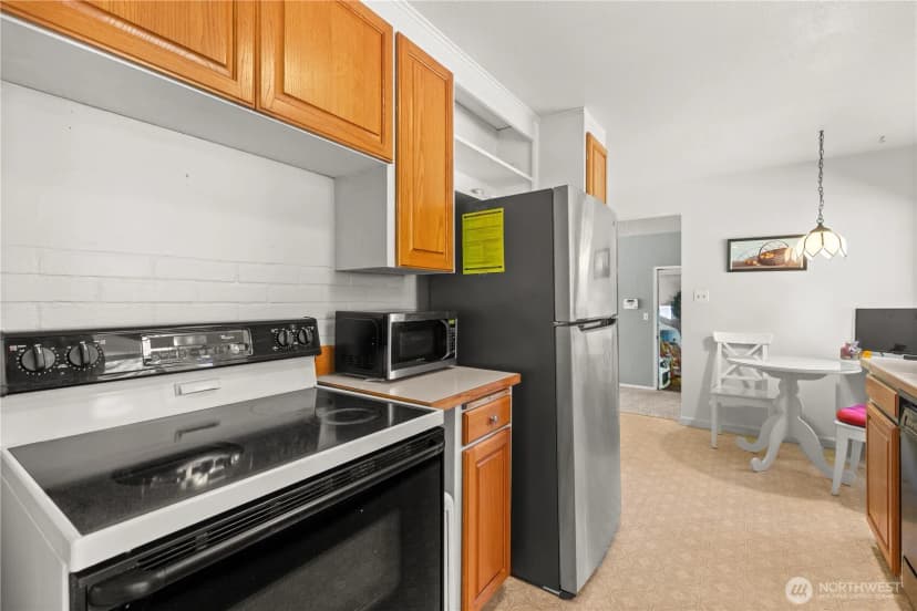 Property photo for 18521 36th Place Ne, Lake Forest Park photo 17