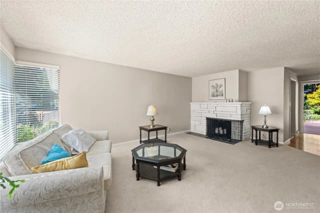 Property photo for 18521 36th Place Ne, Lake Forest Park photo 4